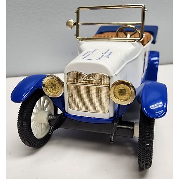 UK Wildcats 1997–98 Diecast Bank – 1917 Maxwell Touring Car by Ertl -Missing Key - Picture 4 of 16